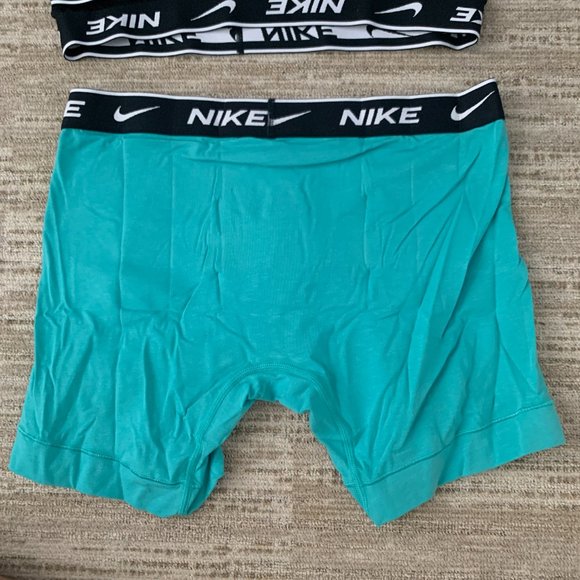 NIKE MENS NEW TEAL  DRI-FIT ESSENTIAL COTTON STRETCH TRUNK MED 1 PAIR ONLY - Picture 9 of 9